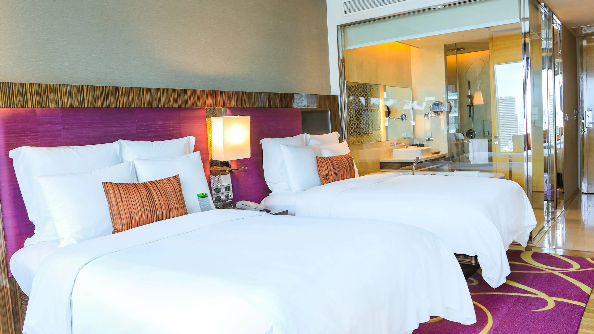Renaissance Bangkok Ratchaprasong Hotel by Marriott