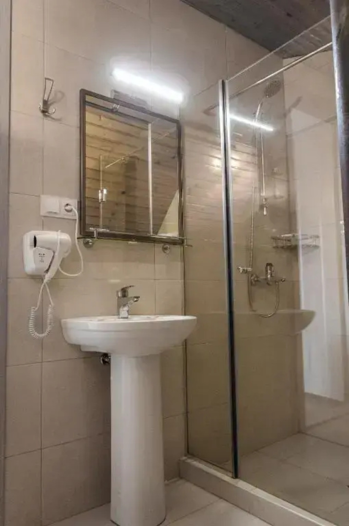 Imperial House Hotel