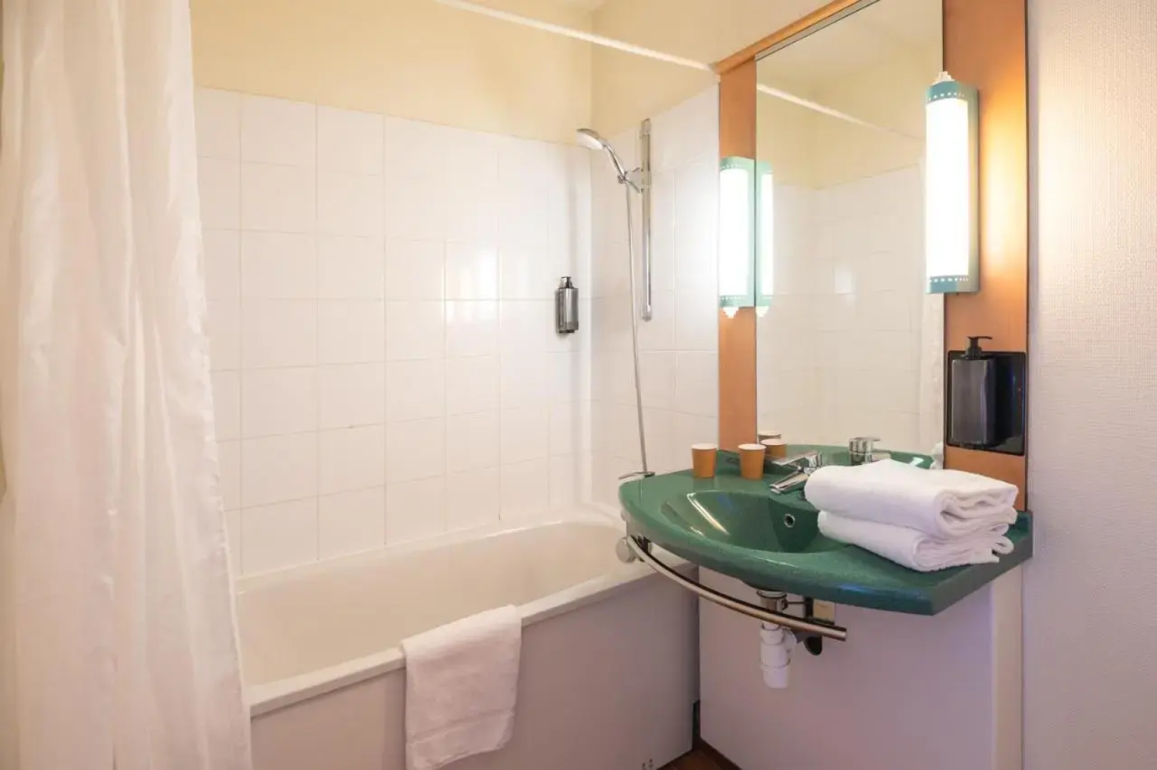 B&B HOTEL Rouen Centre Rive Gauche