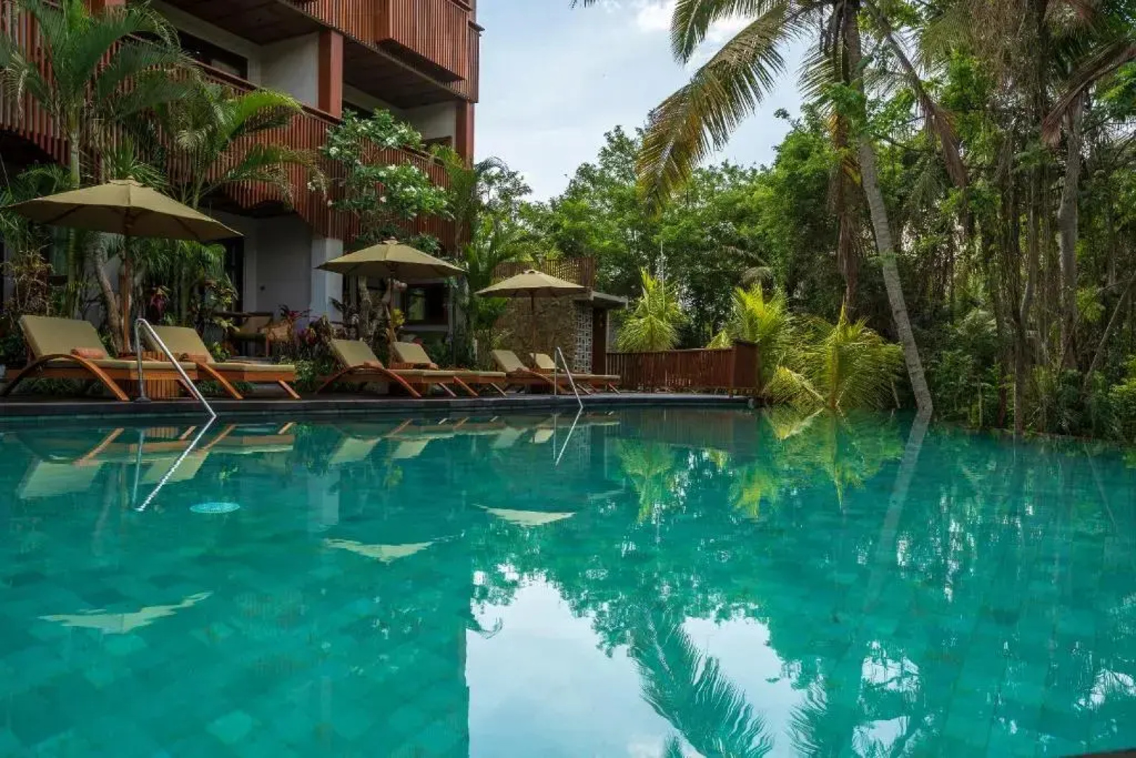 Отель Adiwana Unagi Suites