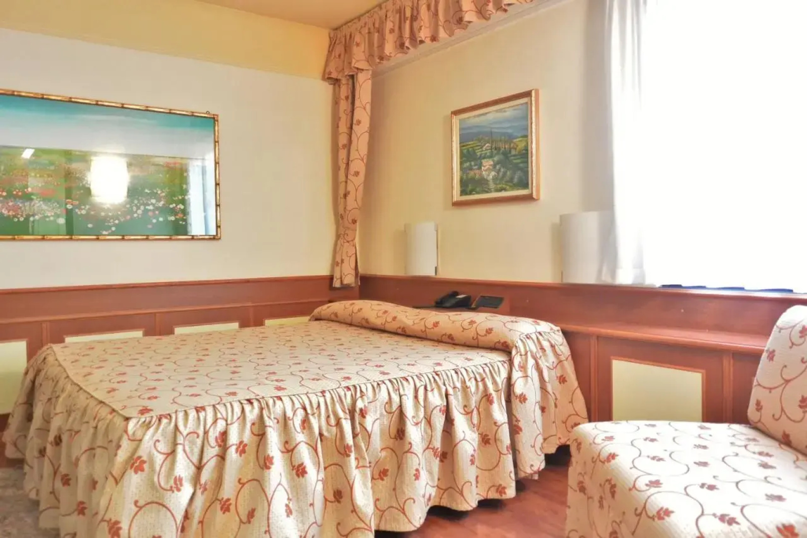 Melas Hotel
