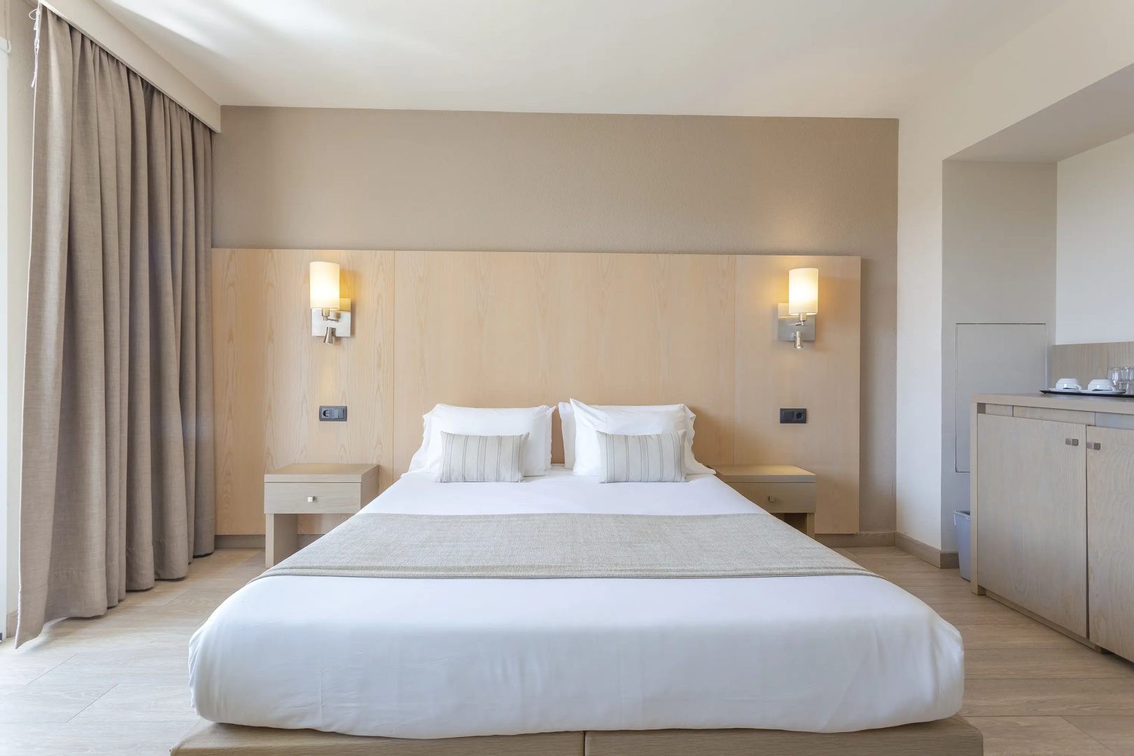 Marins Playa Suites