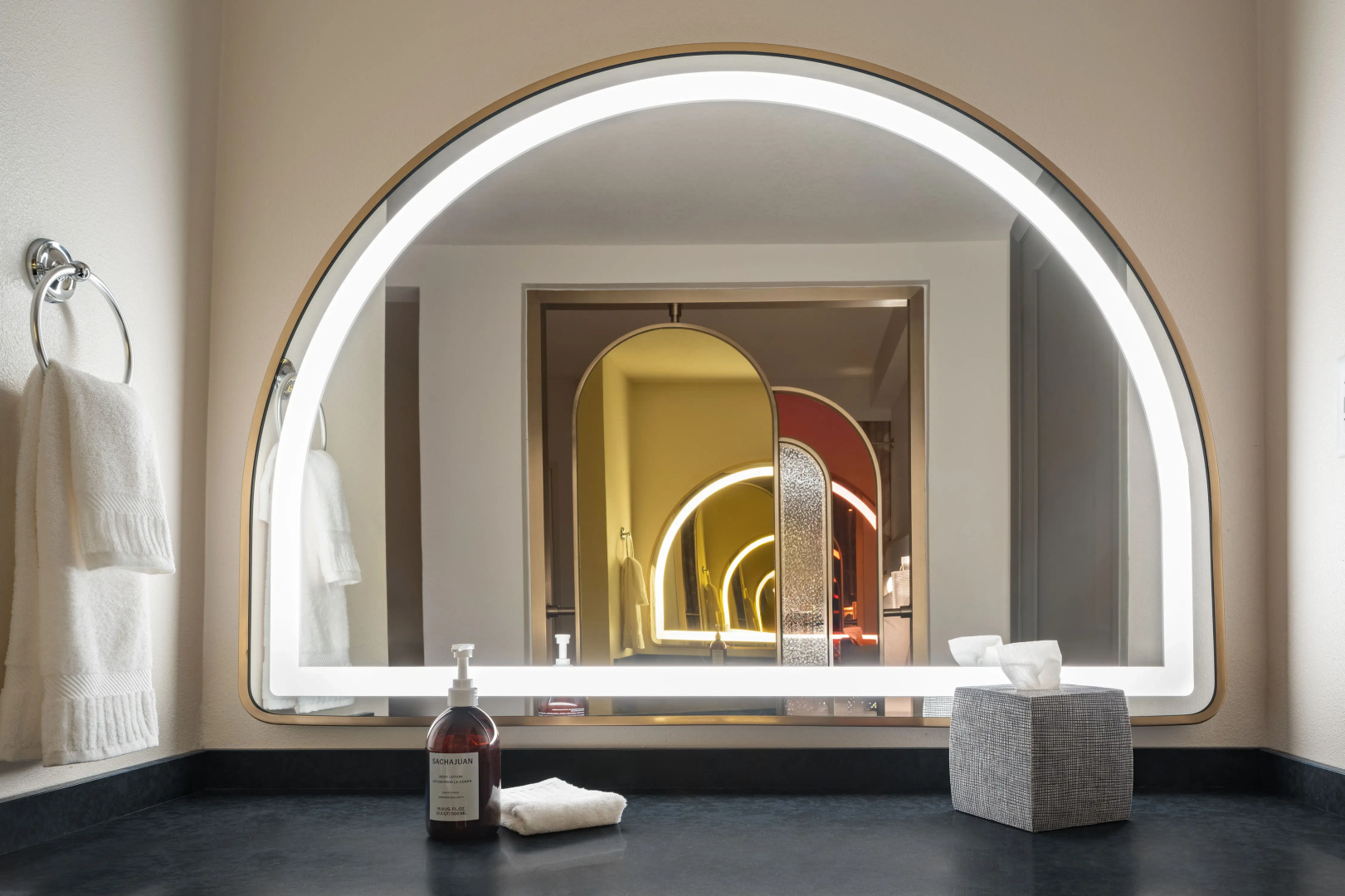 The Luce, St. Pete Beach, a Tribute Portfolio Hotel