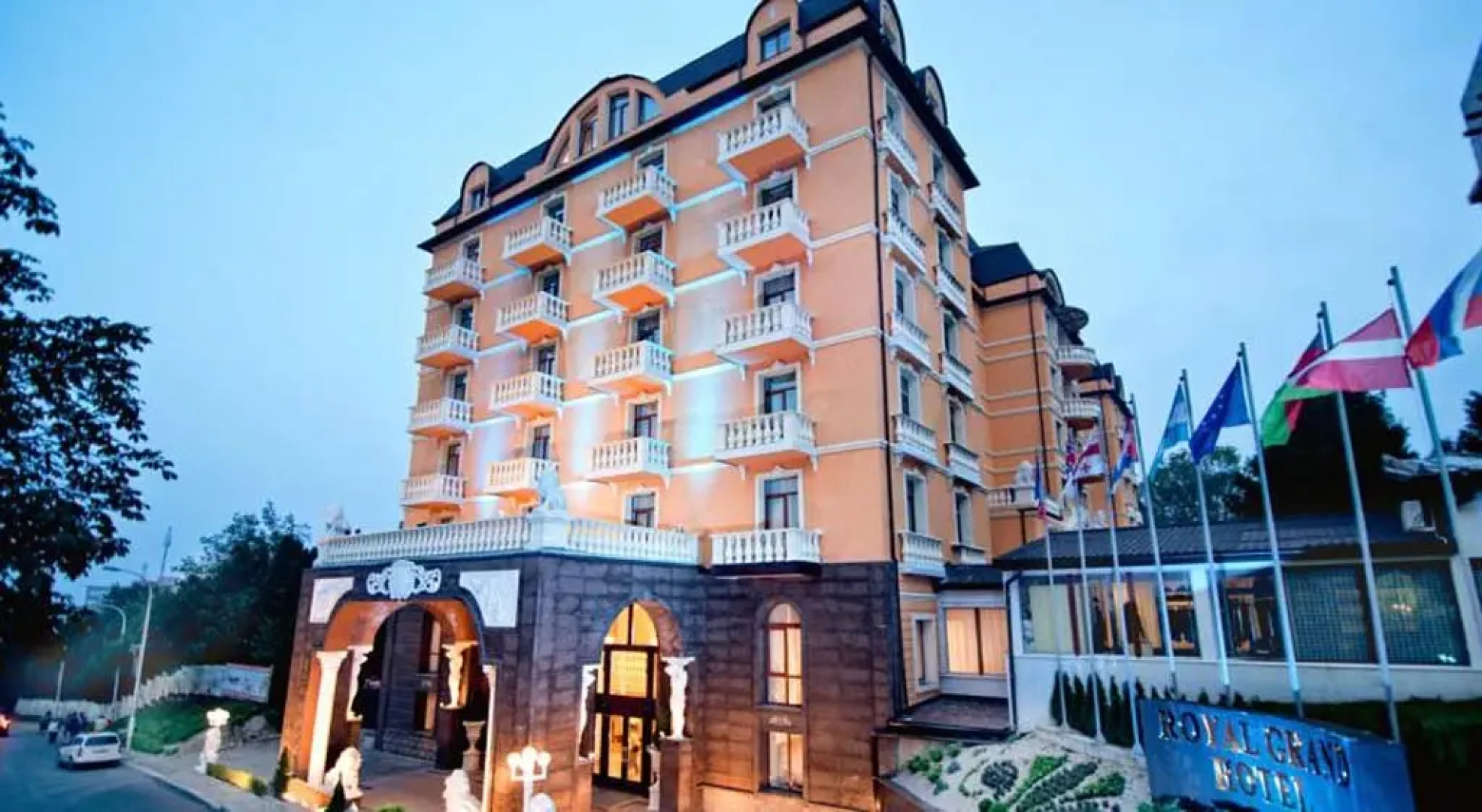 Royal Grand Hotel