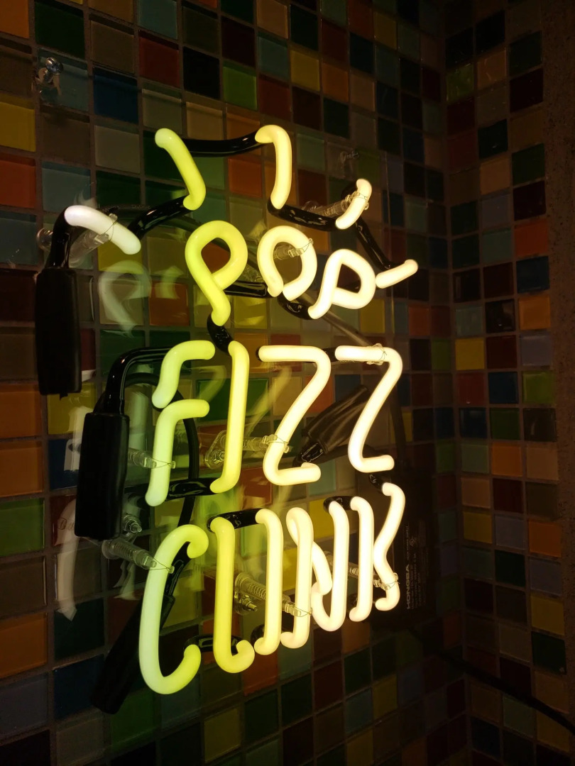 Hotel McCoy - Art, Coffee, Beer, Wine