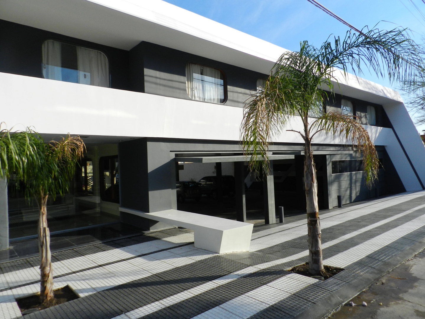 Piazza Hotel