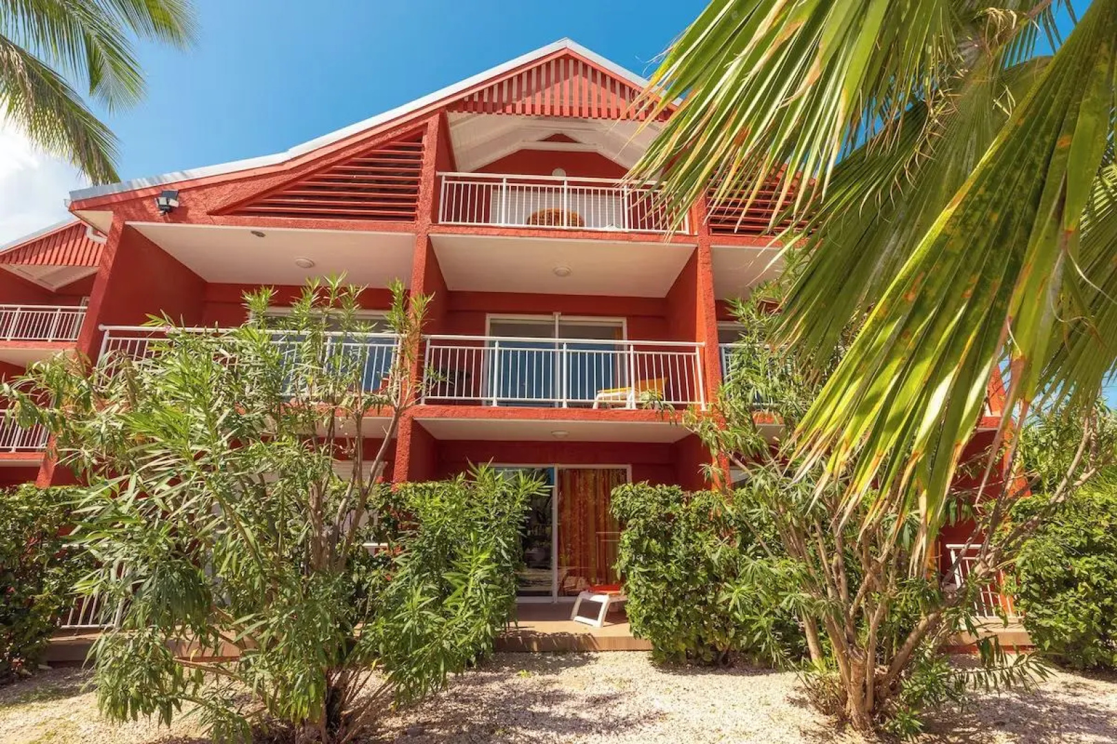 Palm Court Residence & Hotel at Orient Beach