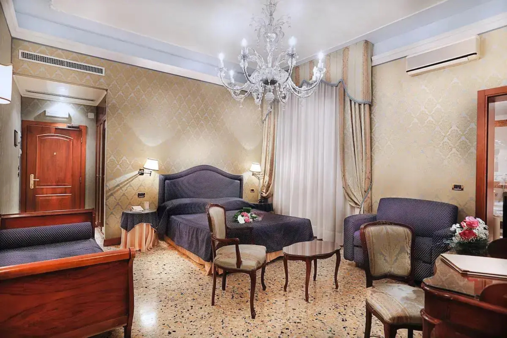 Отель Colombina