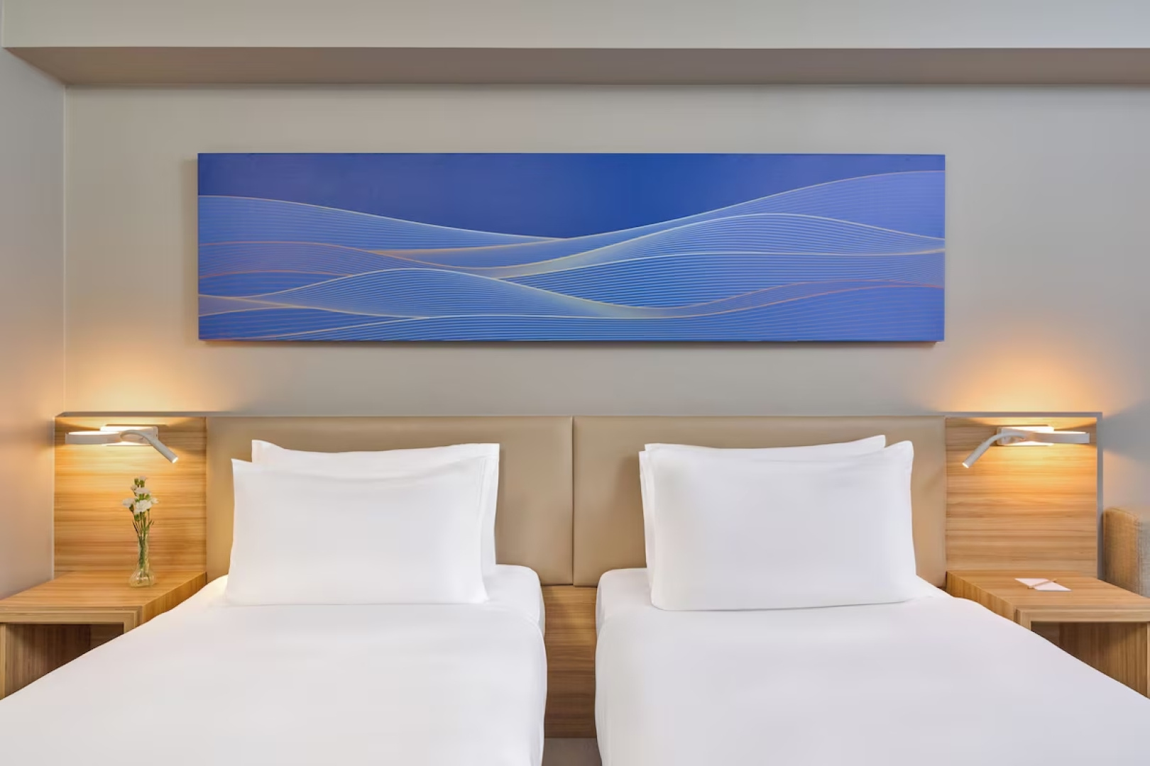 Отель Journeyhub Phuket Patong