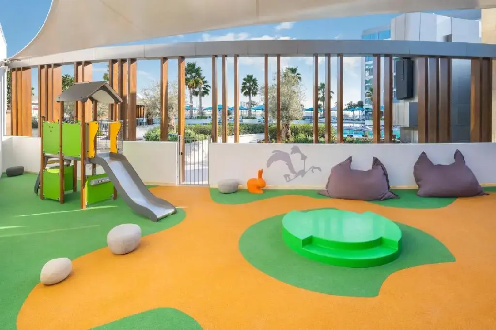 Отель The WB Abu Dhabi, Curio Collection by Hilton