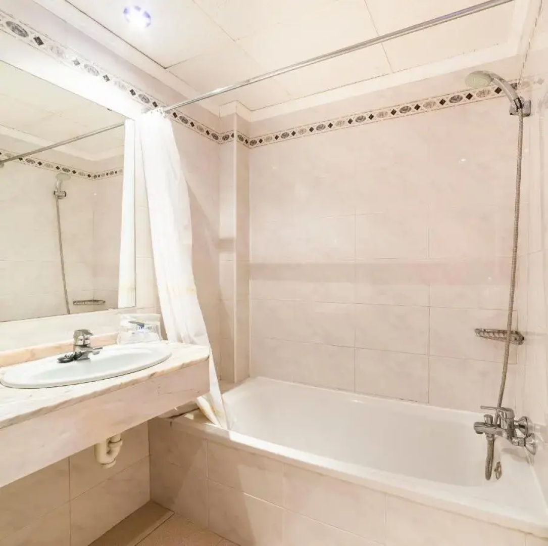 Отель Globales Condes de Alcudia