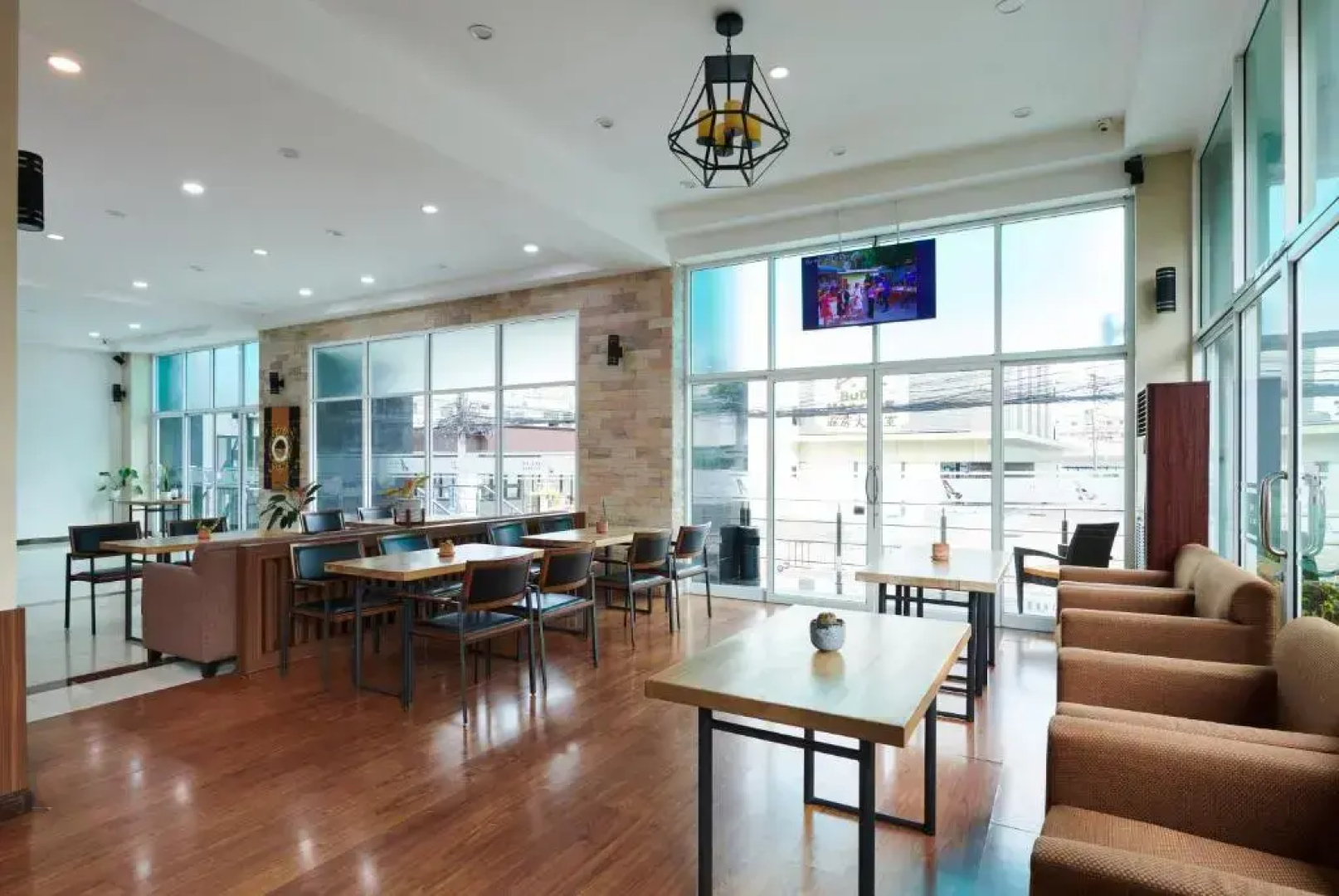 Adelphi Pattaya