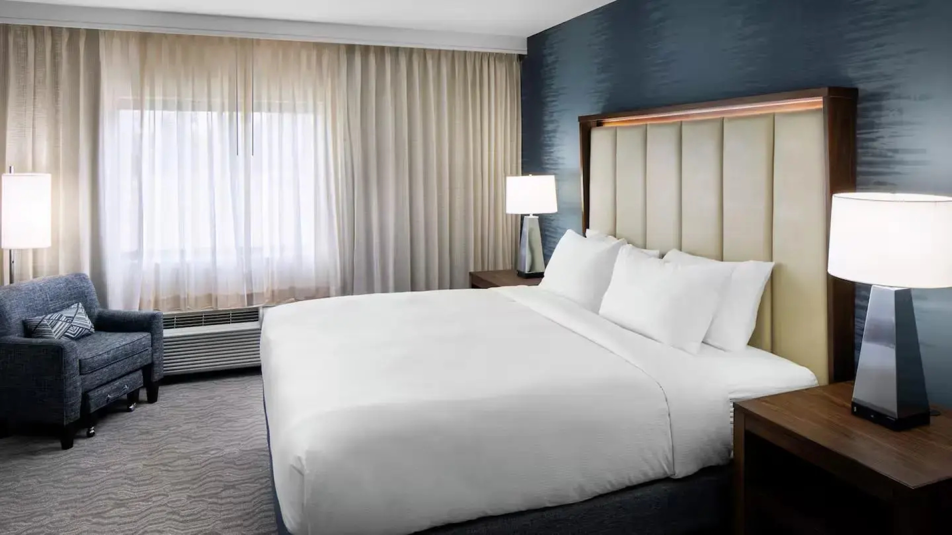 DoubleTree by Hilton Nashua
