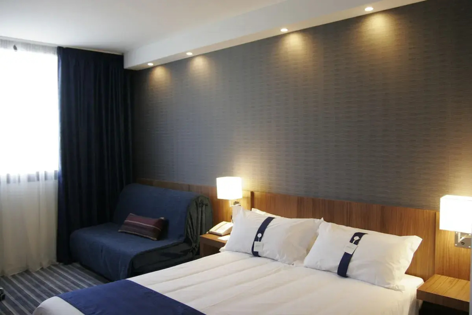 Отель Holiday Inn Express Bilbao, an IHG Hotel