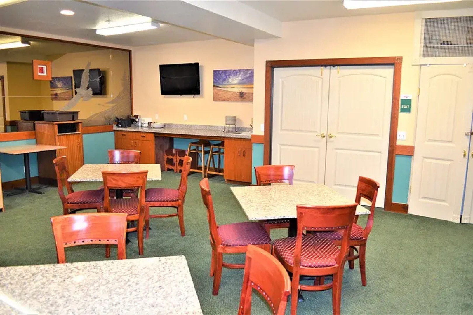 The Ashley Inn & Suites