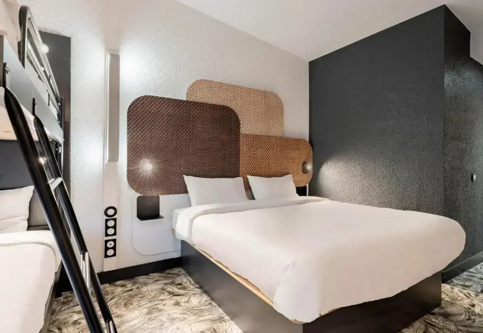 B&B HOTEL Valenciennes Sud