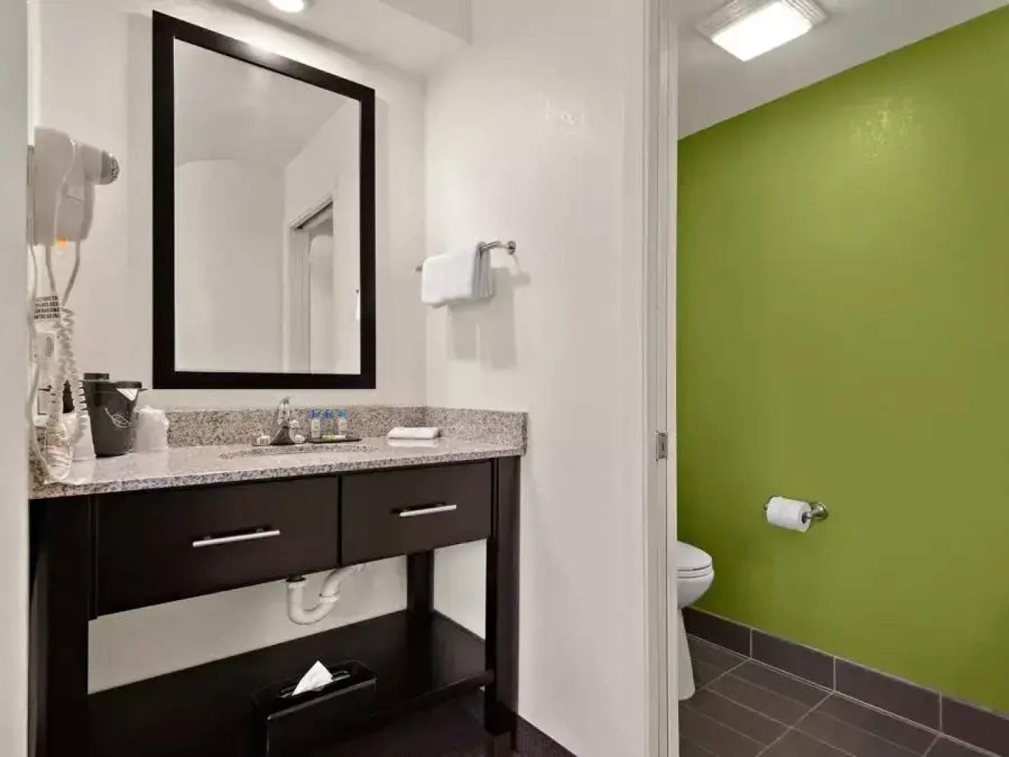 SPOT X Hotel Tampa - Wesley Chapel by The Red Collection