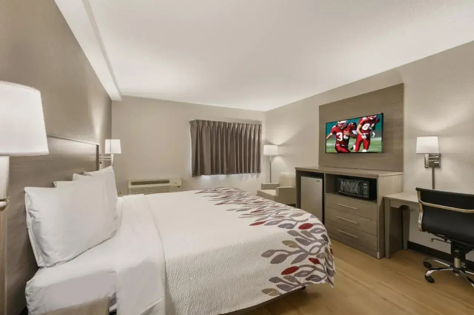 Red Roof Inn & Suites Newport – Middletown, RI