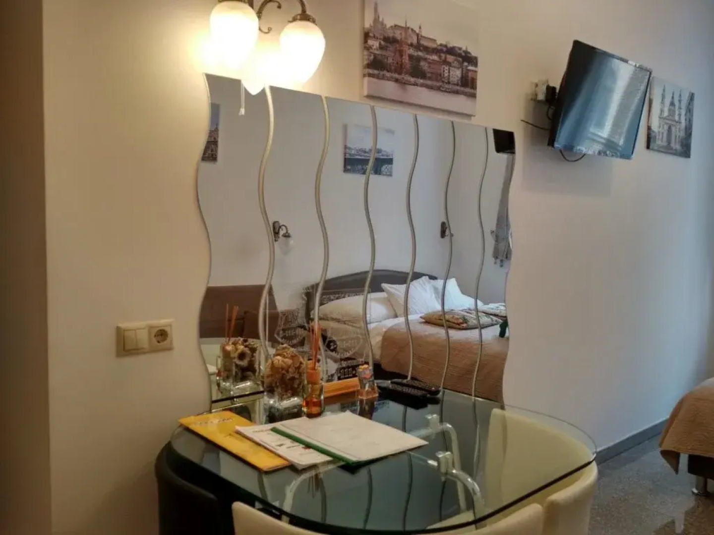 Happy Holiday Lux Apartments