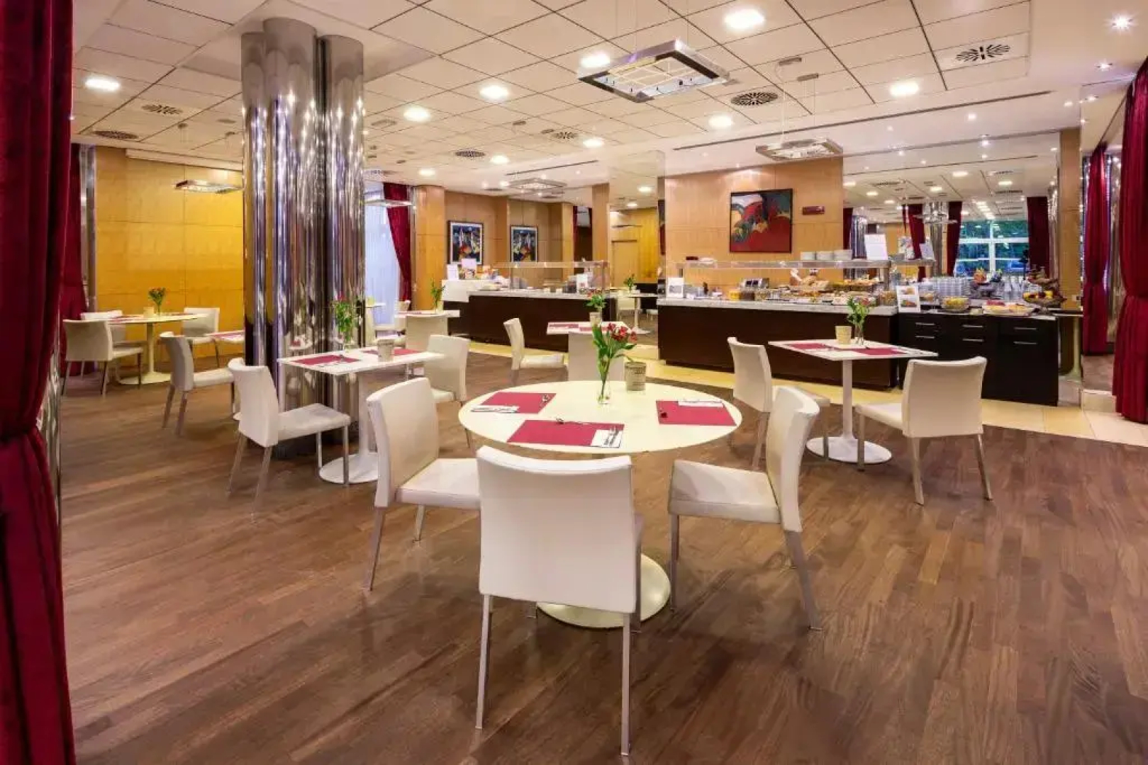 Отель Crowne Plaza Padova by IHG