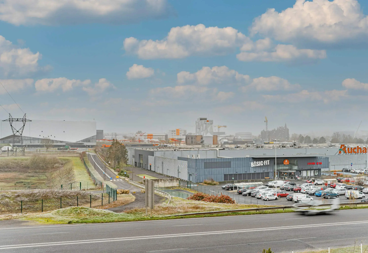 Отель B&B Poitiers 3 Futuroscope