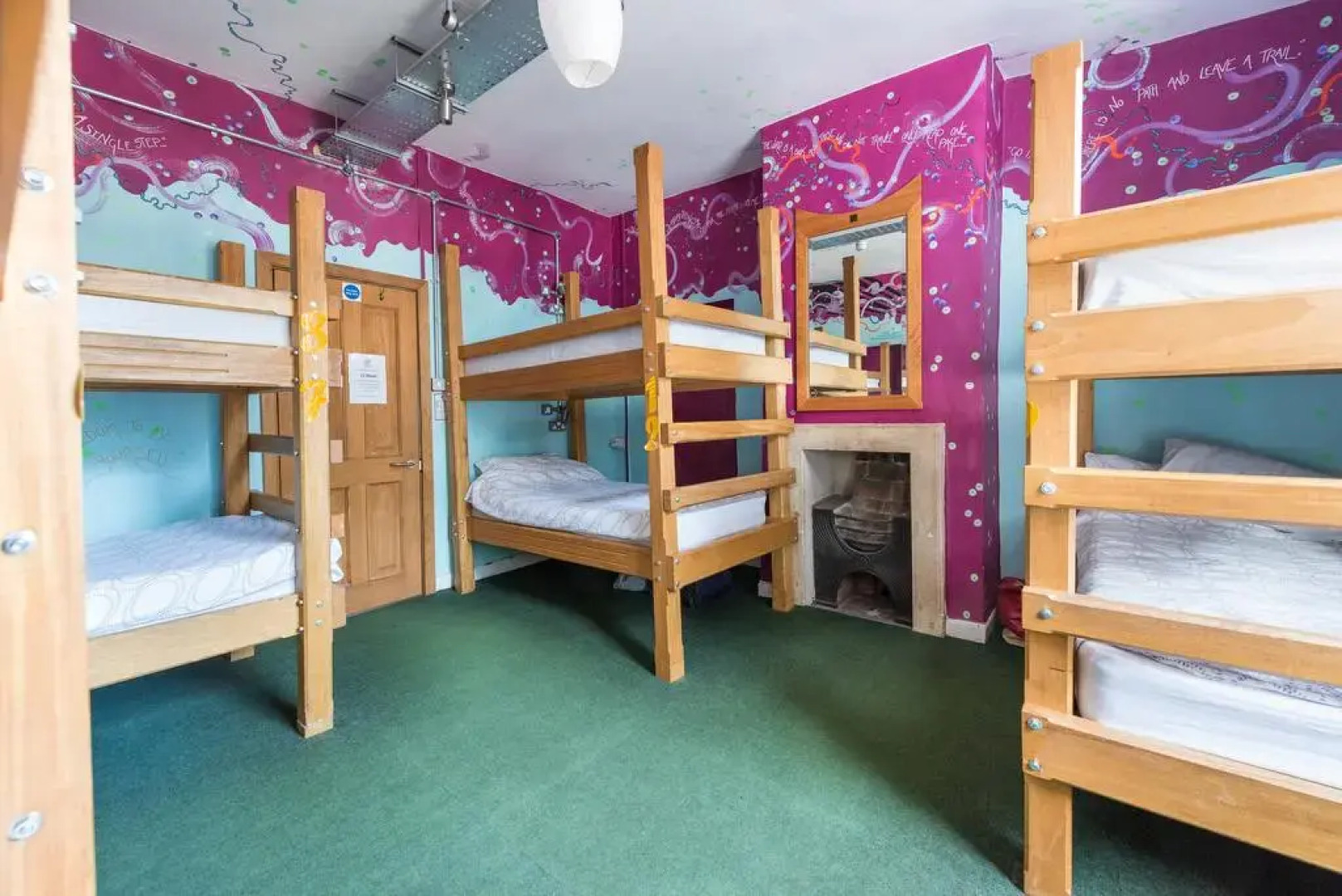 Full Moon Backpackers Hostel