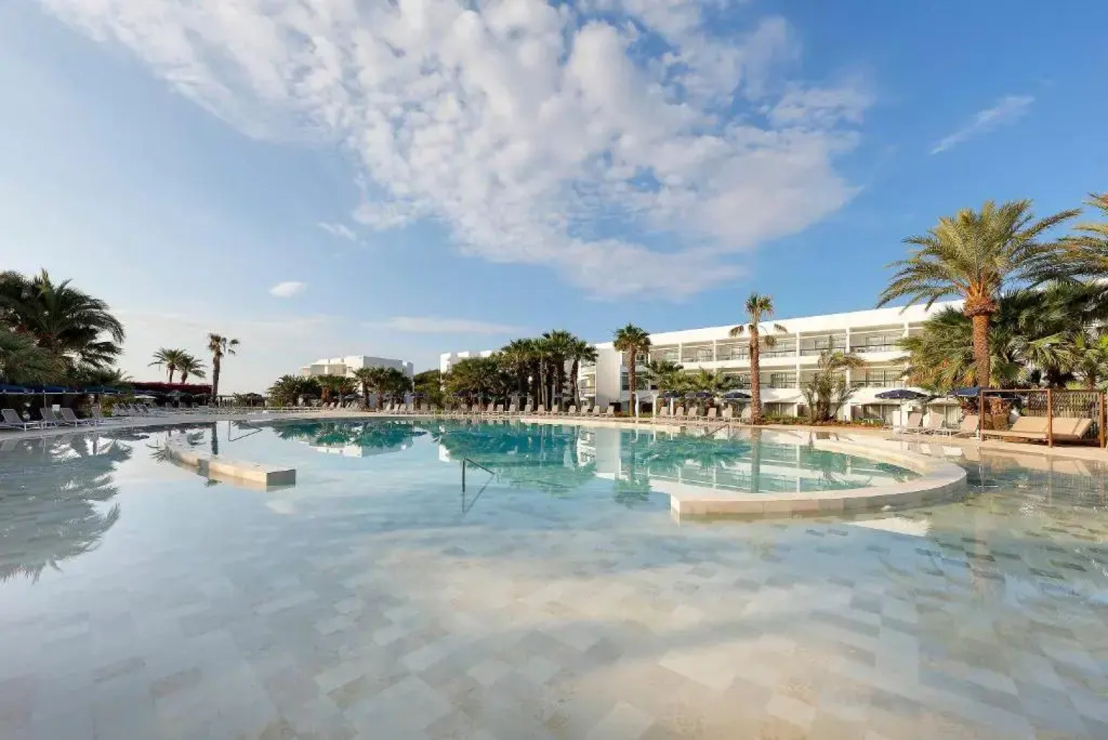Отель Grand Palladium Palace Ibiza Resort & Spa