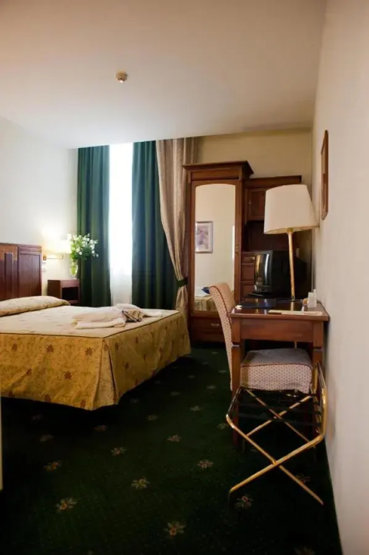 Hotel Candiani