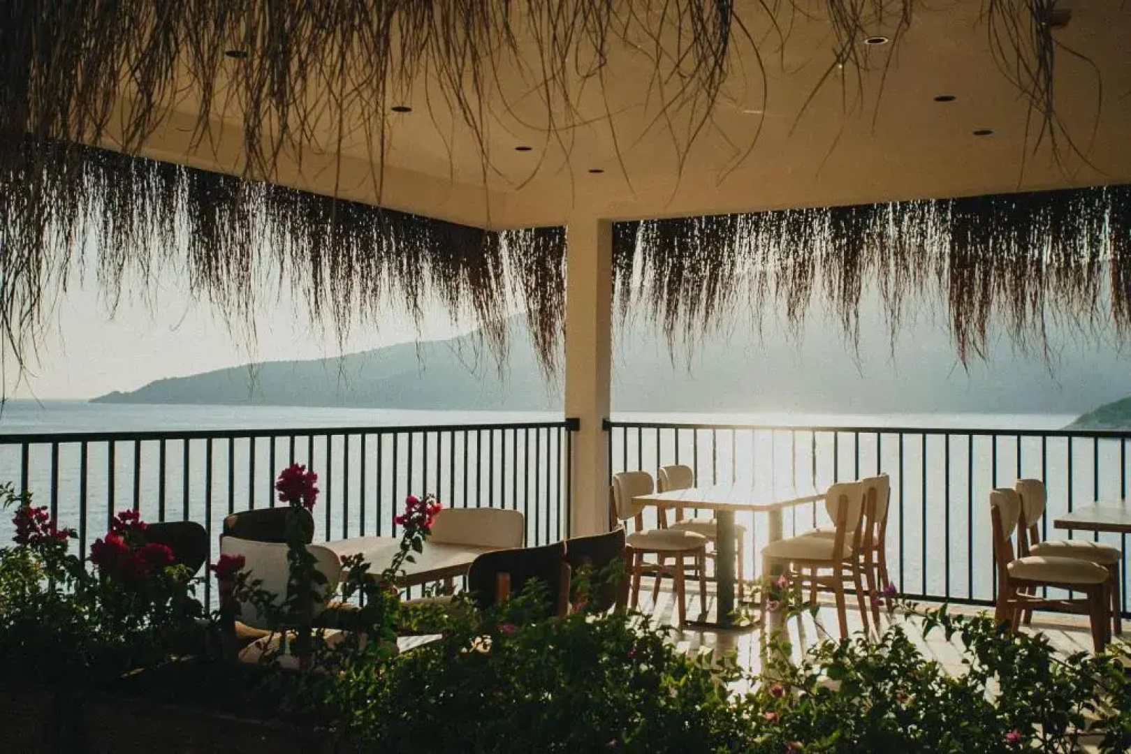 Lures Hotel