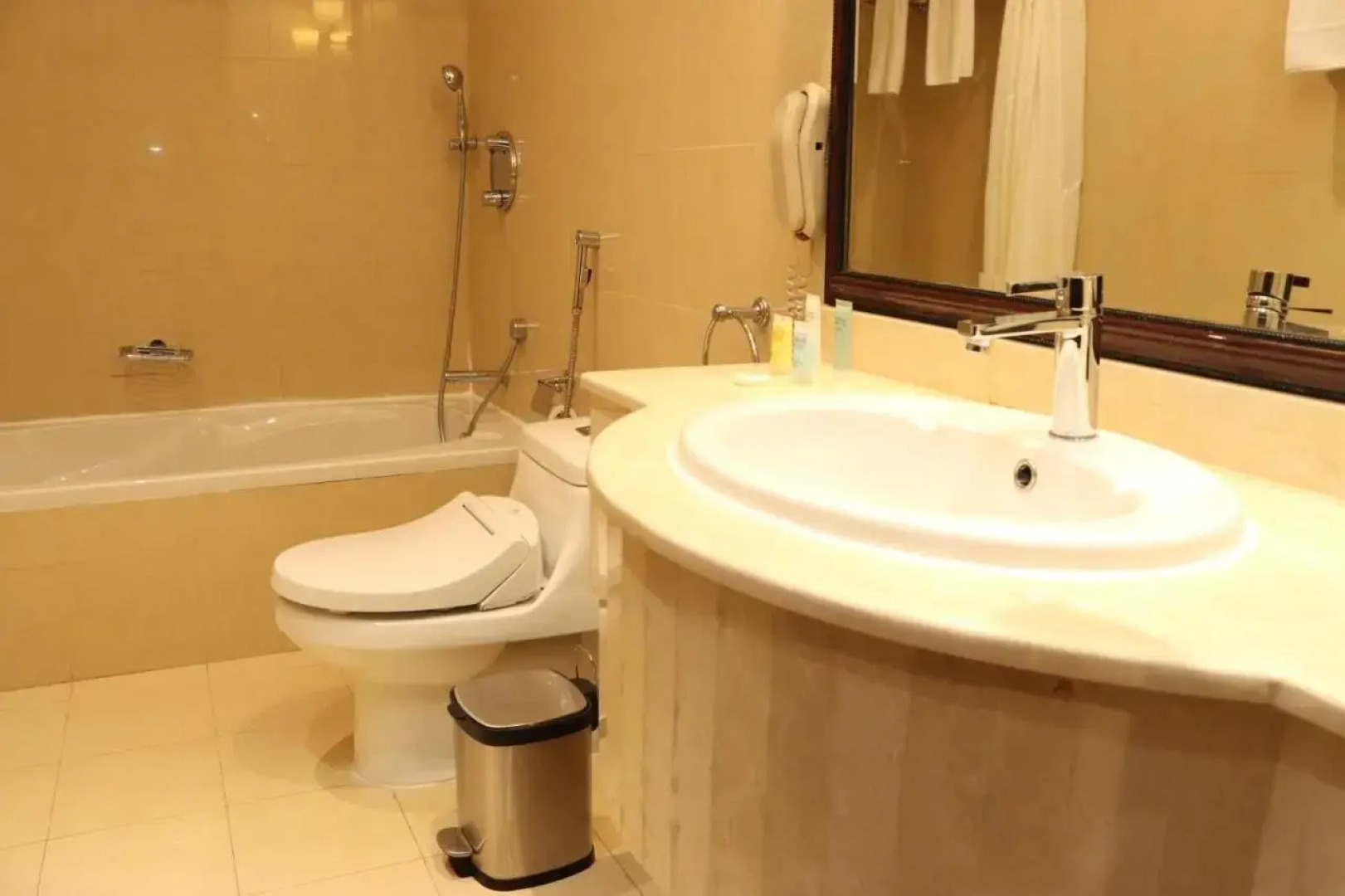 Отель Premium Strato