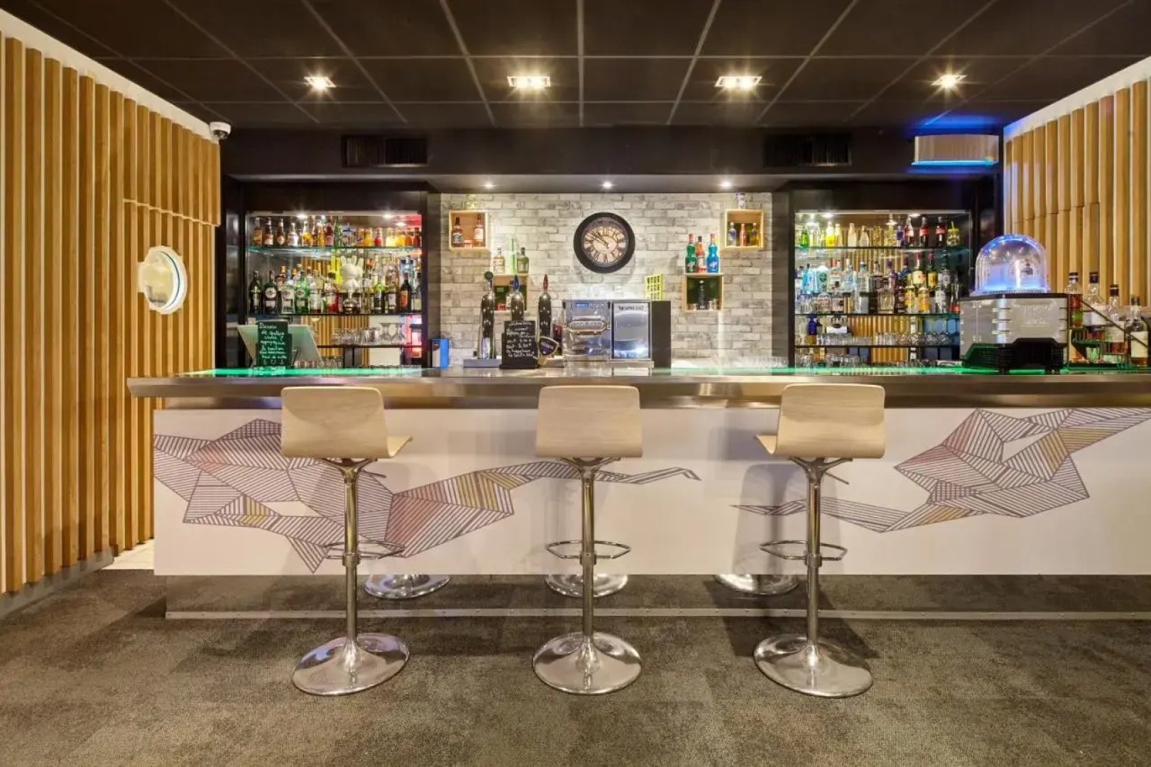 B&B HOTEL Cergy Port
