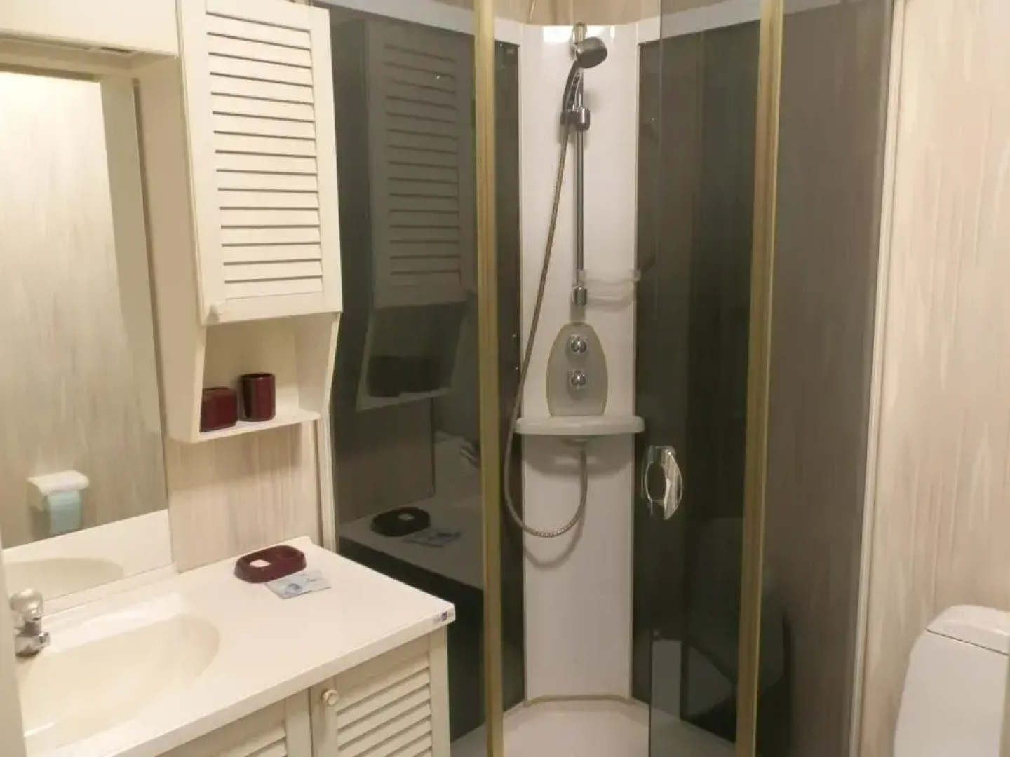 Guest House Yerino