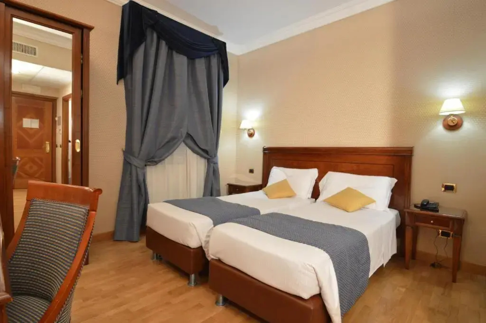 Отель Montecarlo