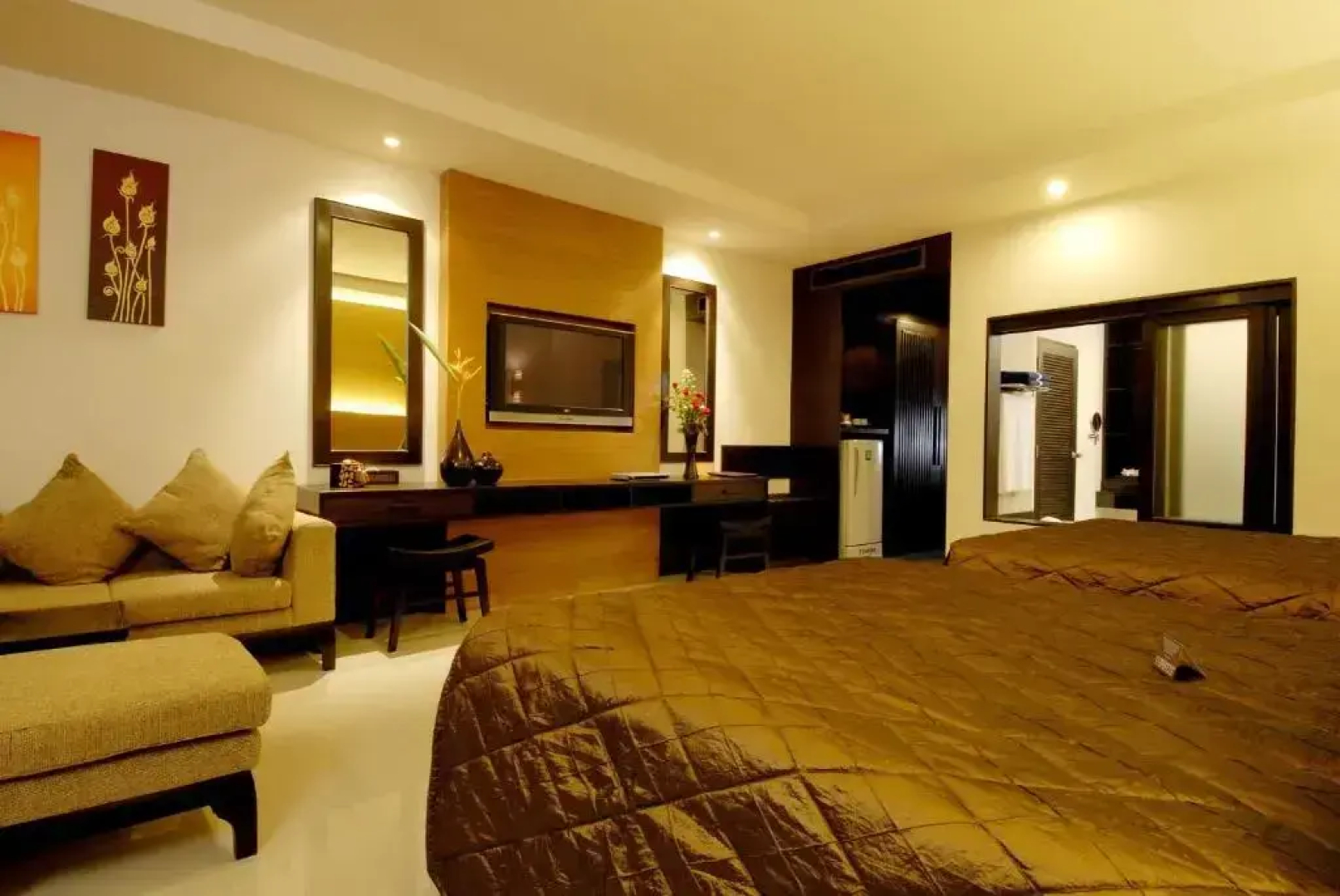 Horizon Karon Beach Resort & Spa