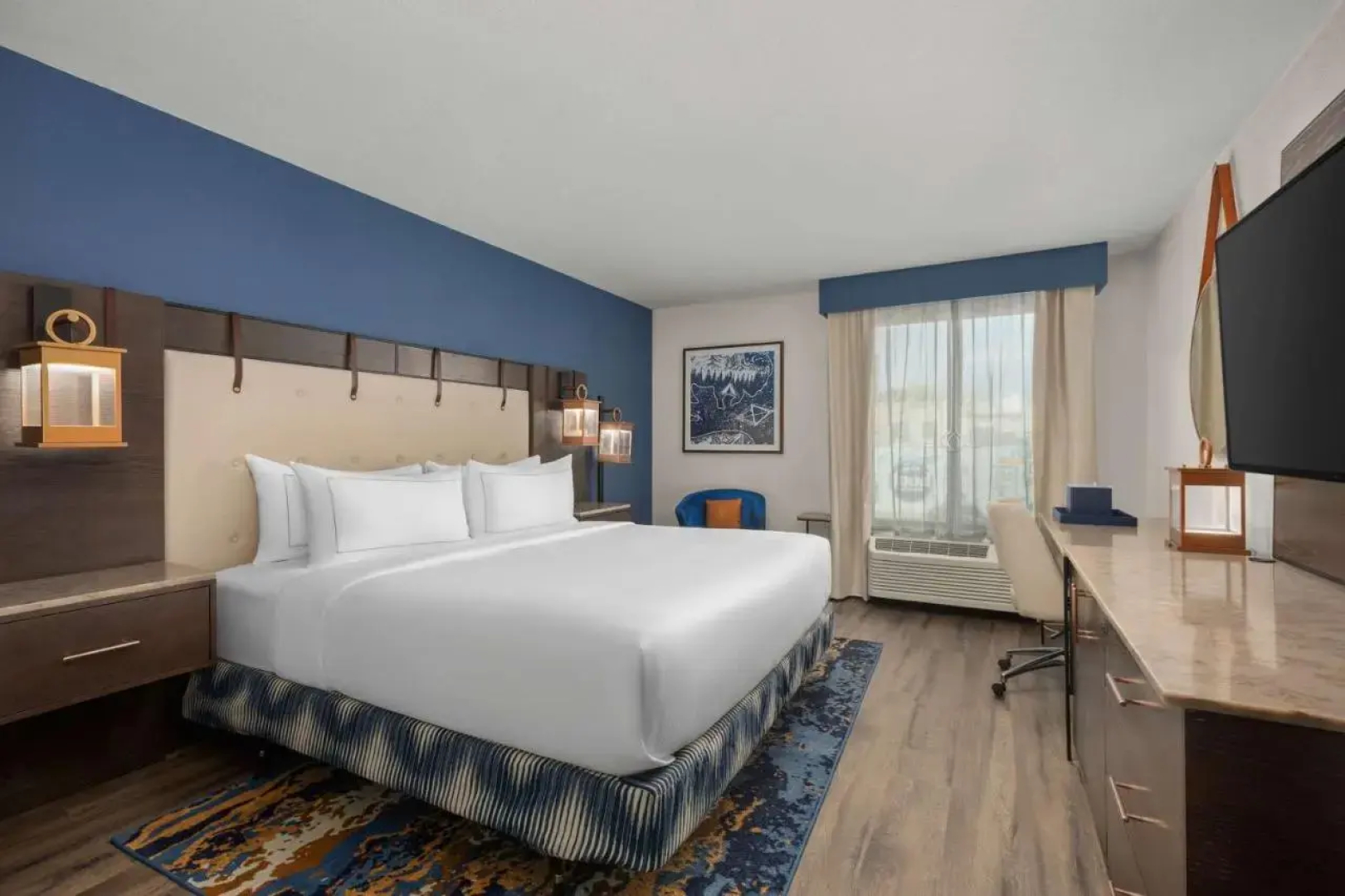 Hotel Westport Kansas City, Tapestry Collection by Hilton