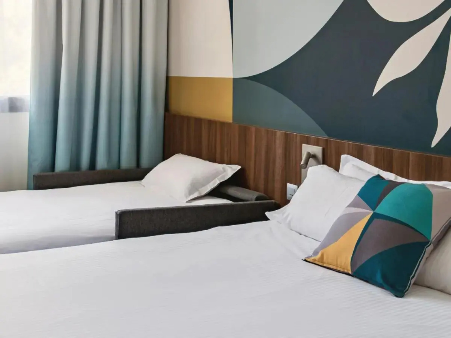 Holiday Inn Marseille Airport by IHG