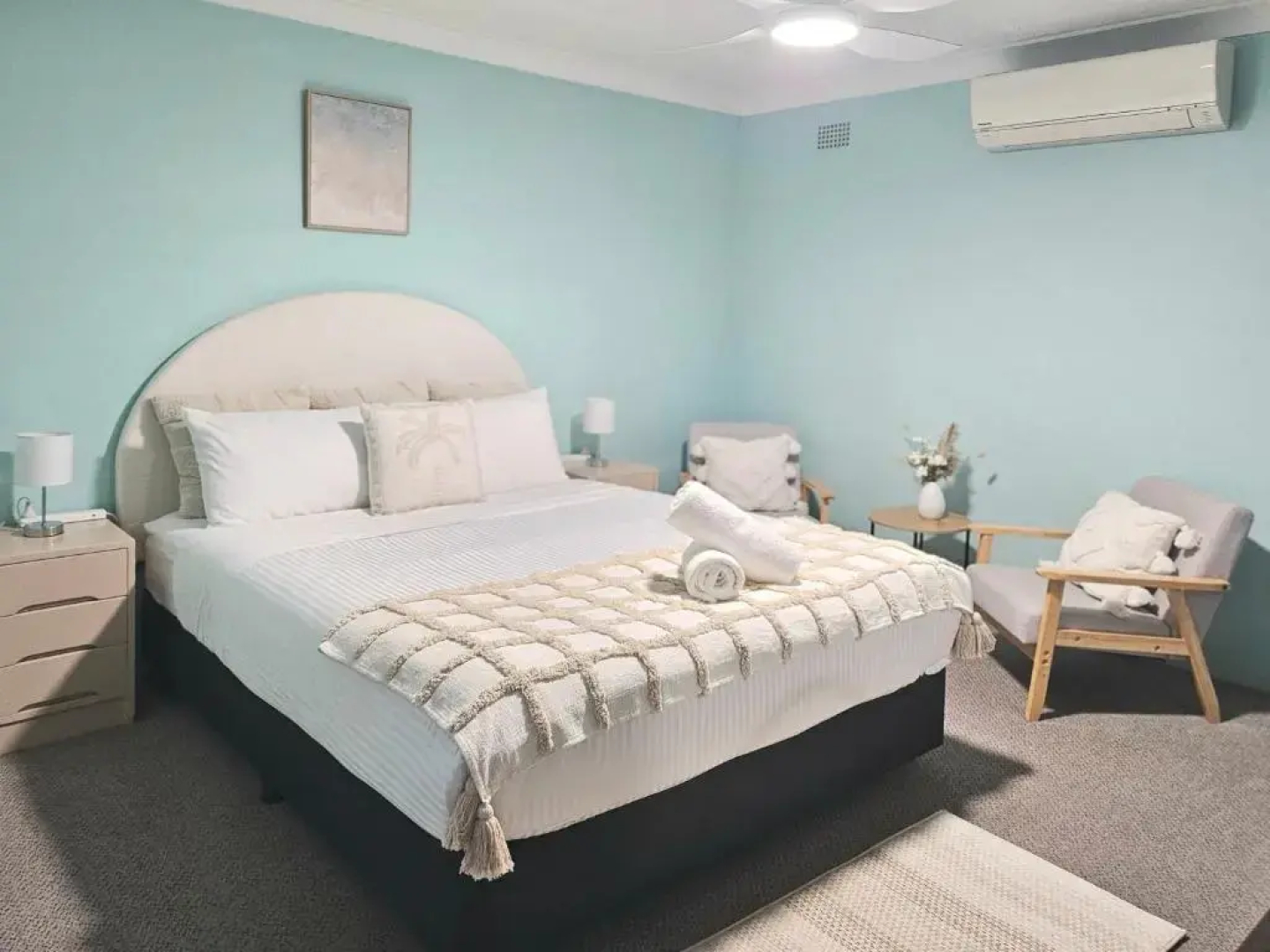 Mollymook Ocean View Motel - Welcoming Guests 18 Years and Older