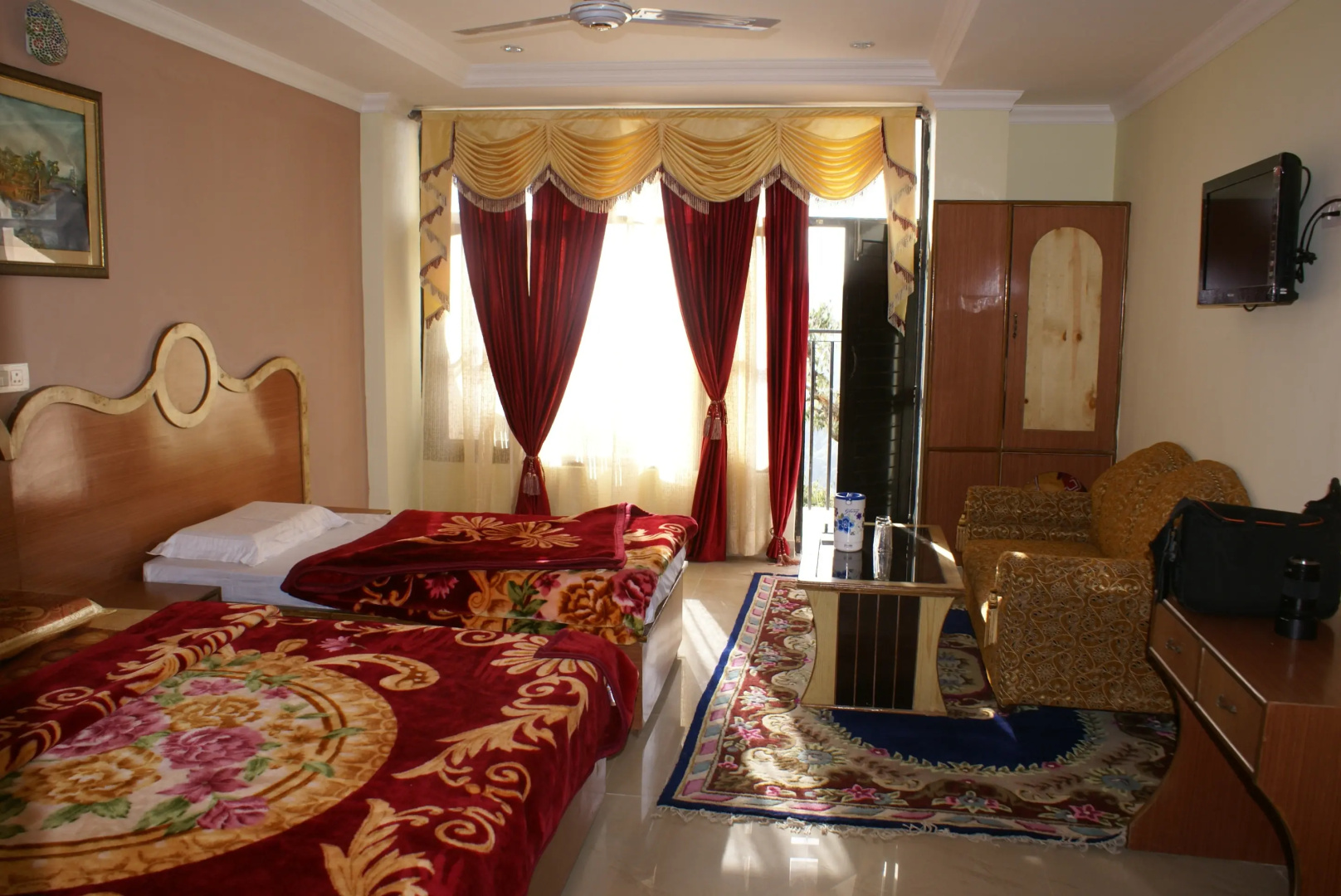 Hotel Grand Hills