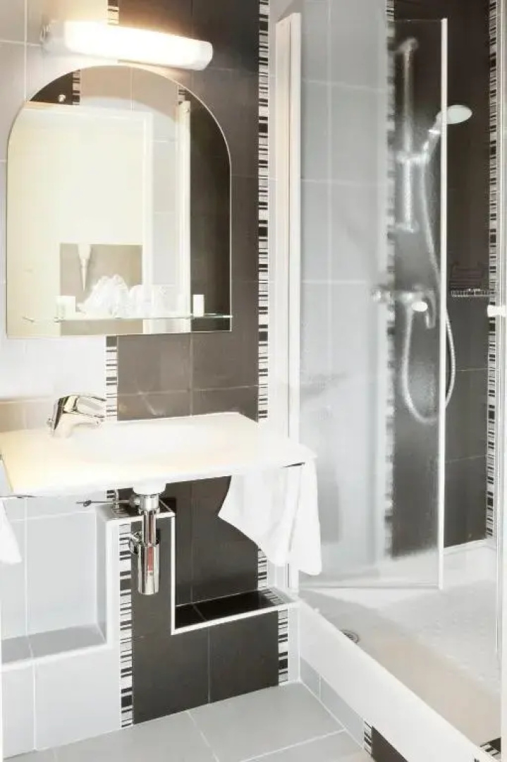 A l'Hotel des Roys