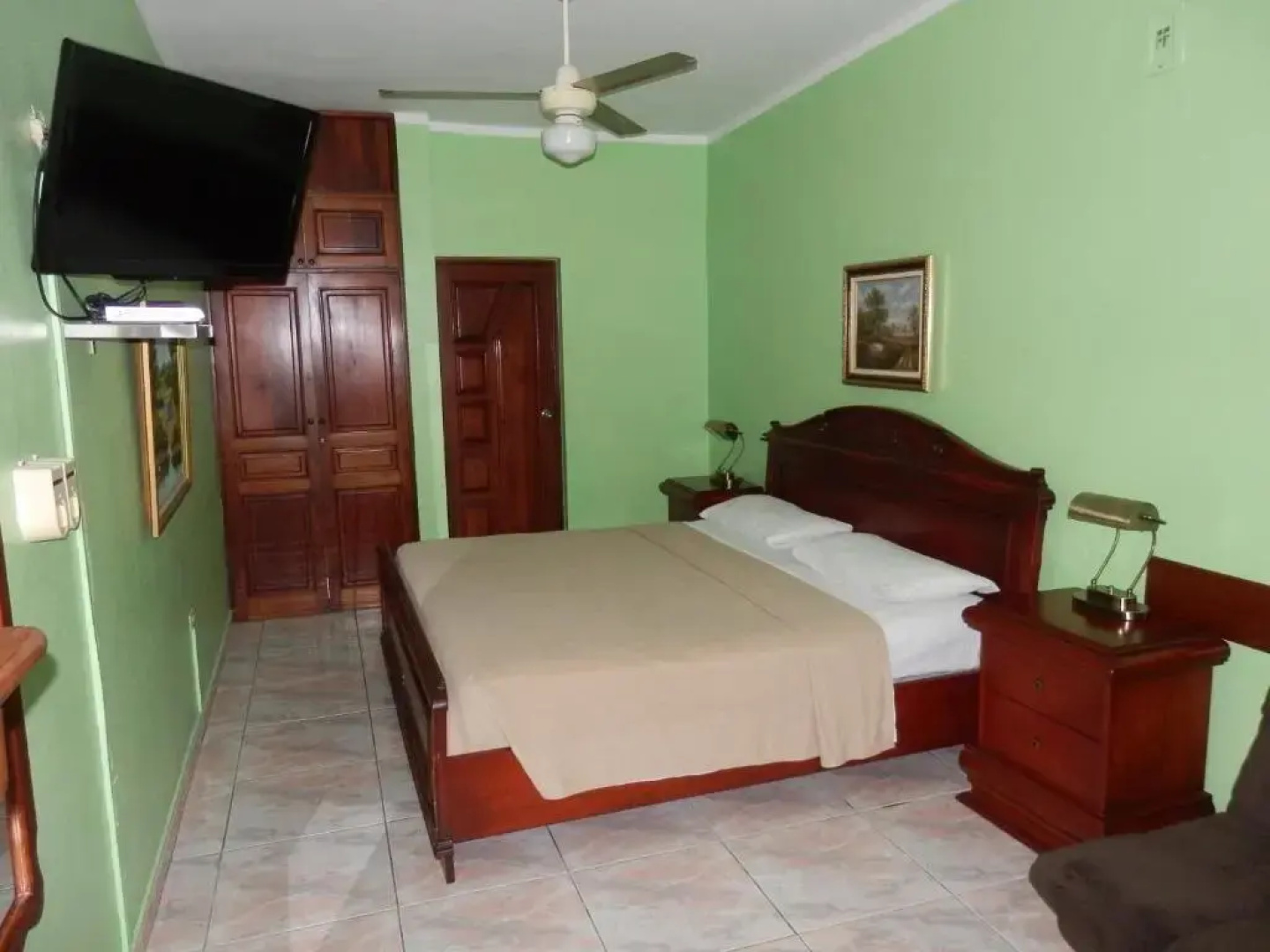 Hotel Garant & Suites