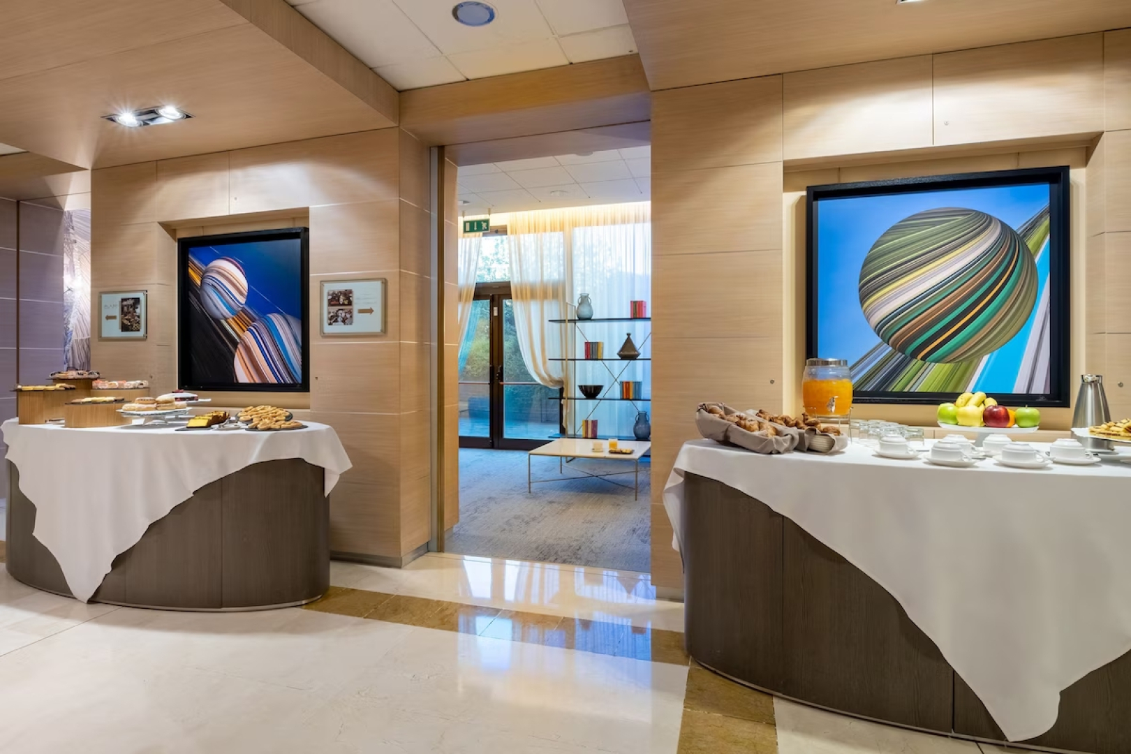 Отель Aemilia Bologna