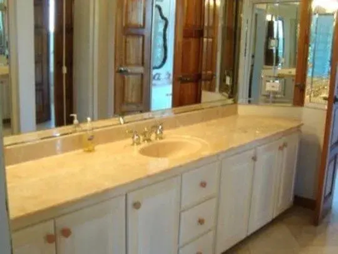 Paradise Majestic Beachfront