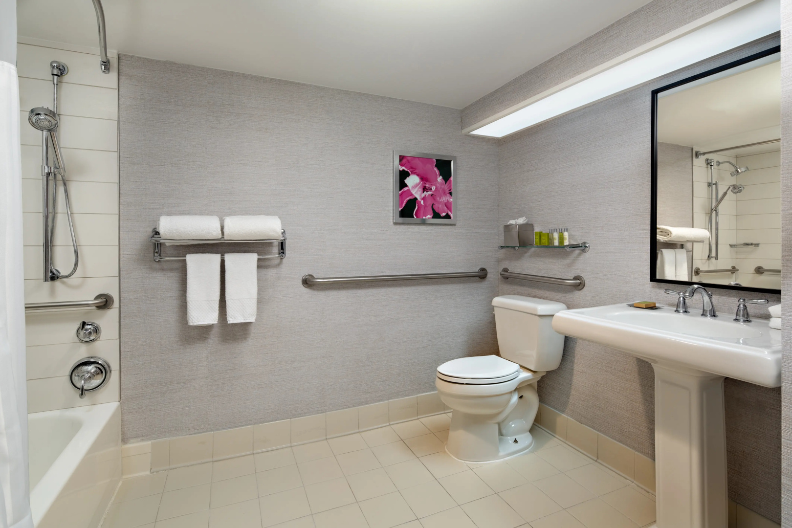 DoubleTree by Hilton Fairfield Hotel & Suites