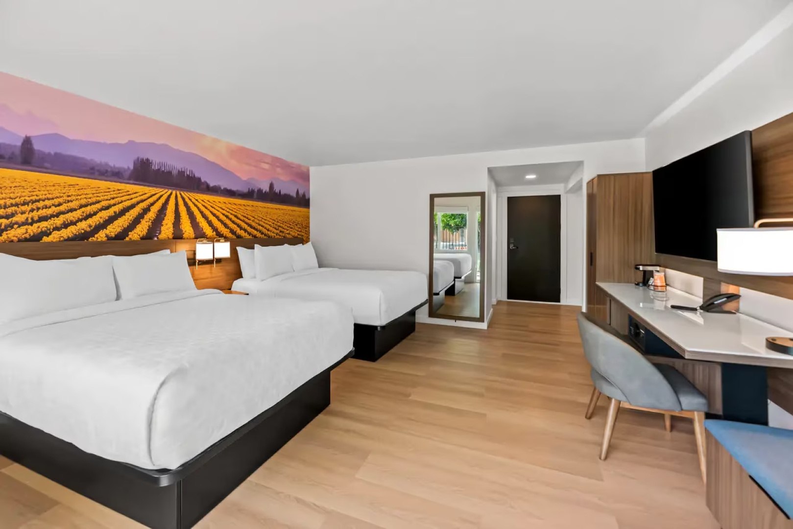 Отель Clarion Pointe