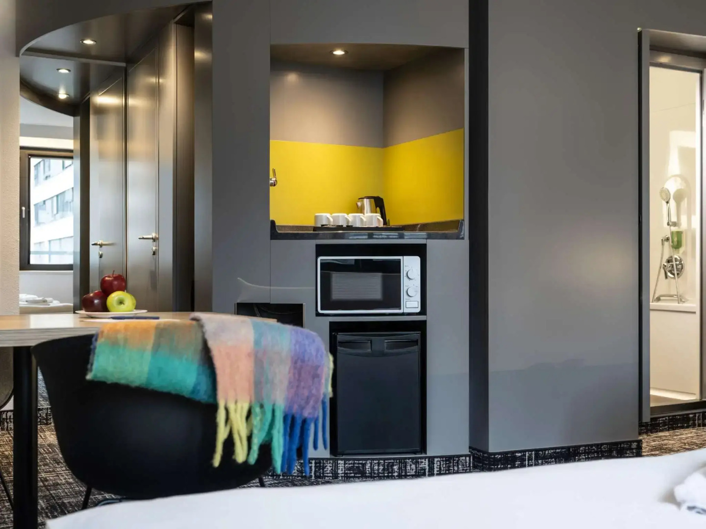 Отель Novotel Suites Wien City Donau