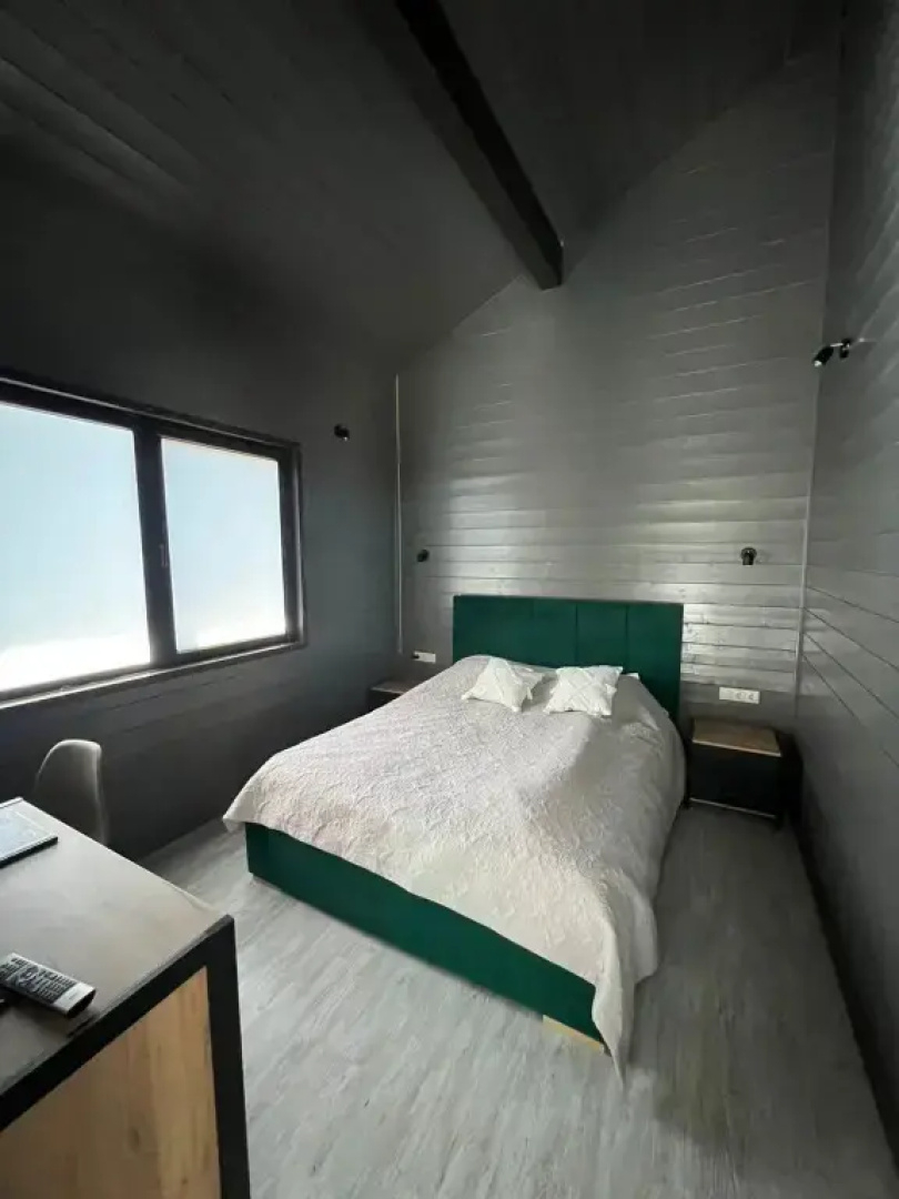 Dom S Panoramnymi Oknami I Vidom Na Les Privat House