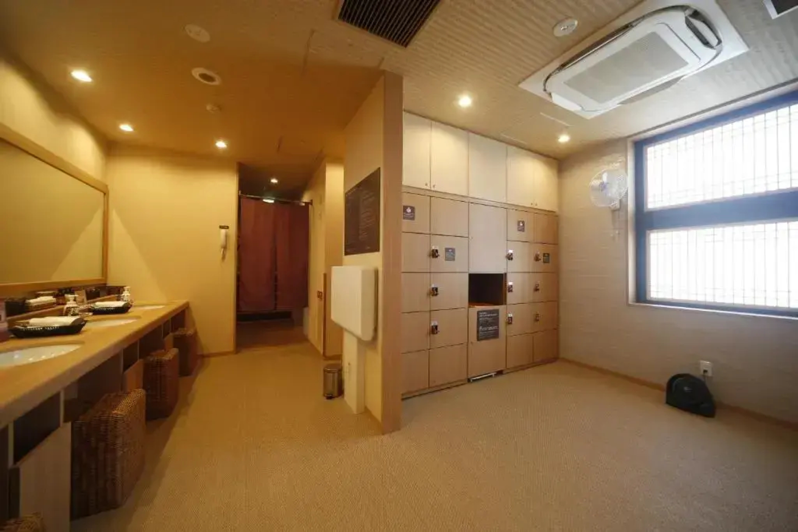 Отель Dormy Inn Kofu Marunouchi