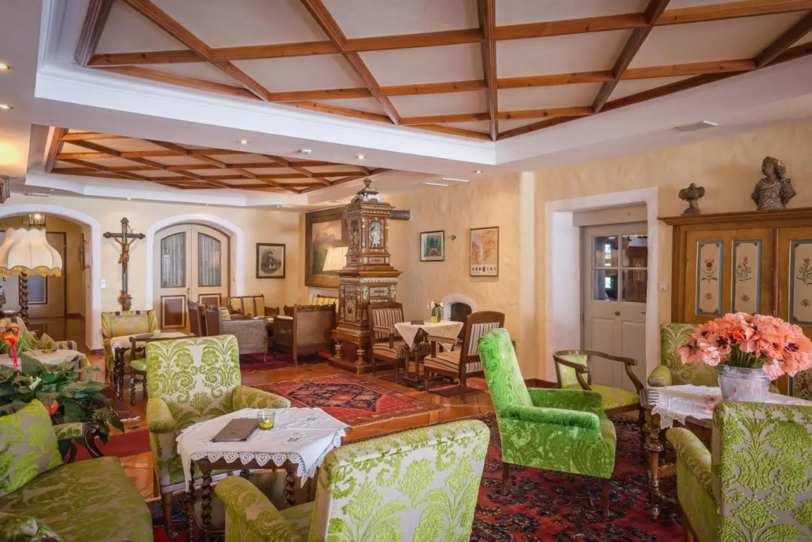 Bemelmans Post Hotel