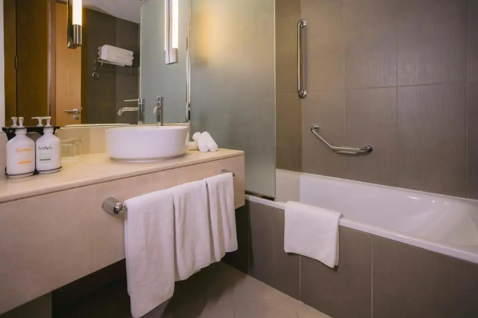 Holiday Inn Abu Dhabi by IHG