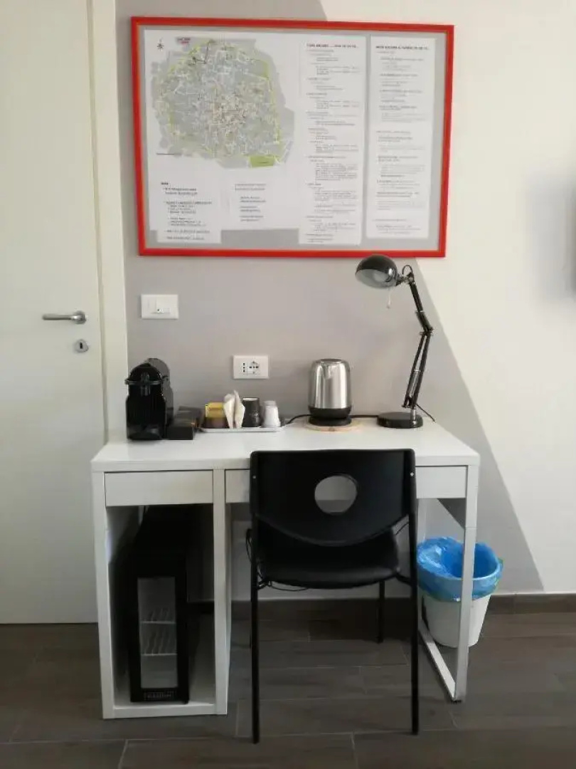 Отель Mambo Suites